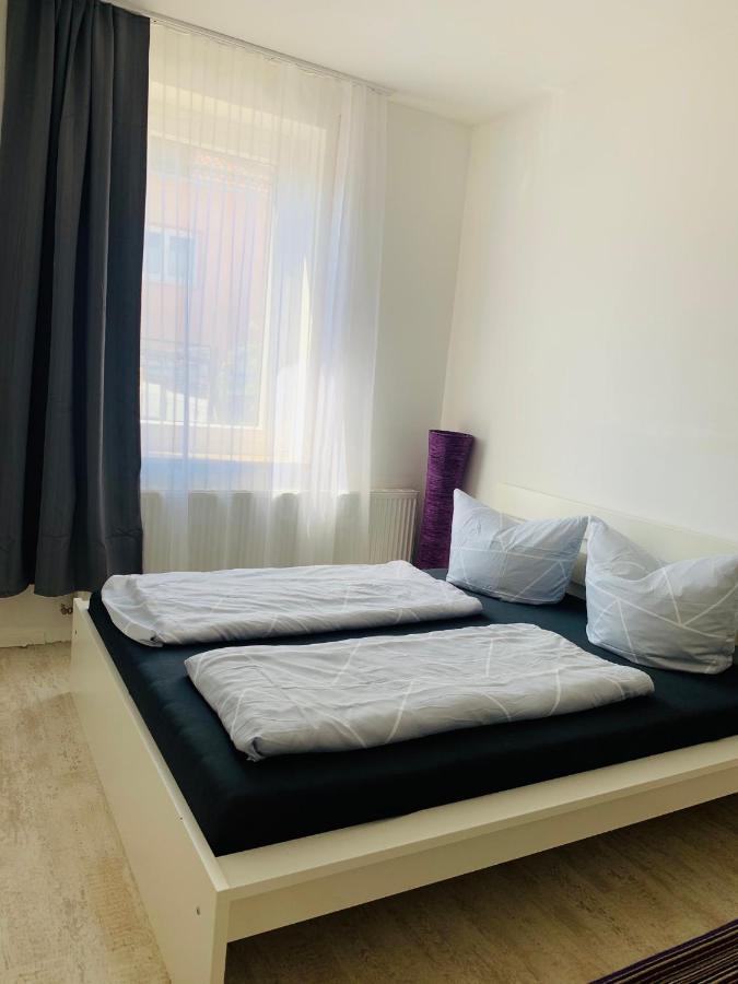 Grossartige 3 Zimmer Ferienwohnung Mit Kamin Und Garten Fuer 1-6 Personen Kaufbeuren Bagian luar foto